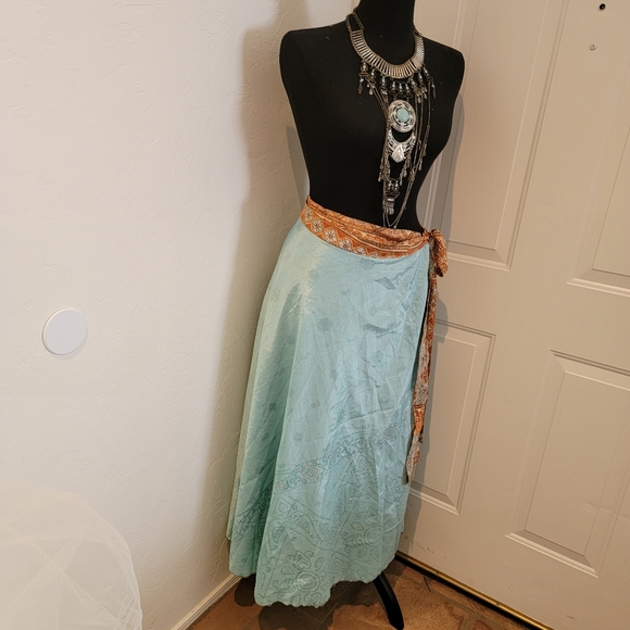Brand New Sustainably Designed Boho Silk Reversible Wrap Skirt Dress - Picture 4 of 9